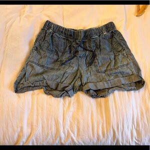 Gap chambray elastic waist shorts